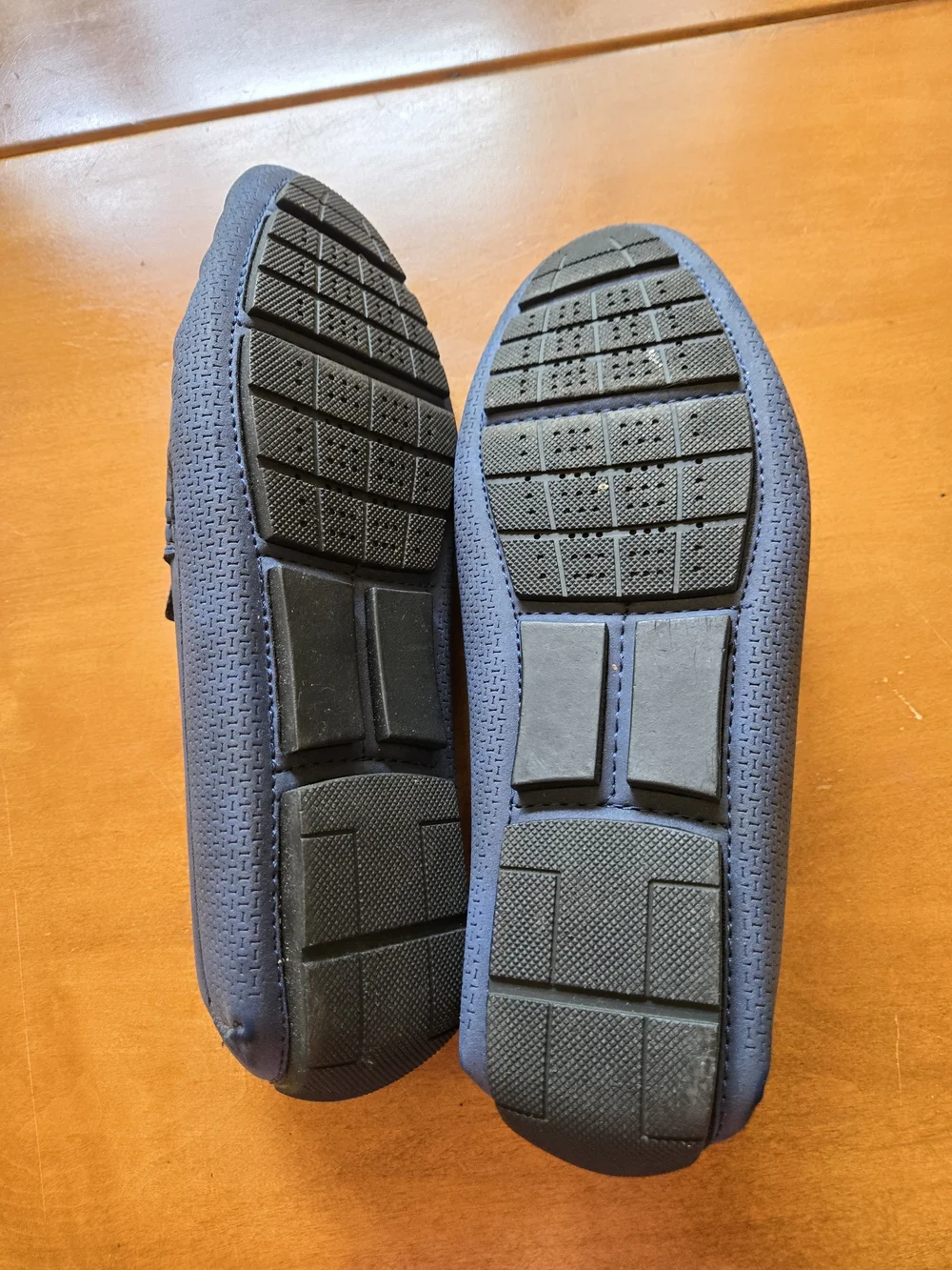 Sio Men’s Navy Slip-On Loafers — Casual Comfort
